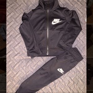 Nike sweatsuit